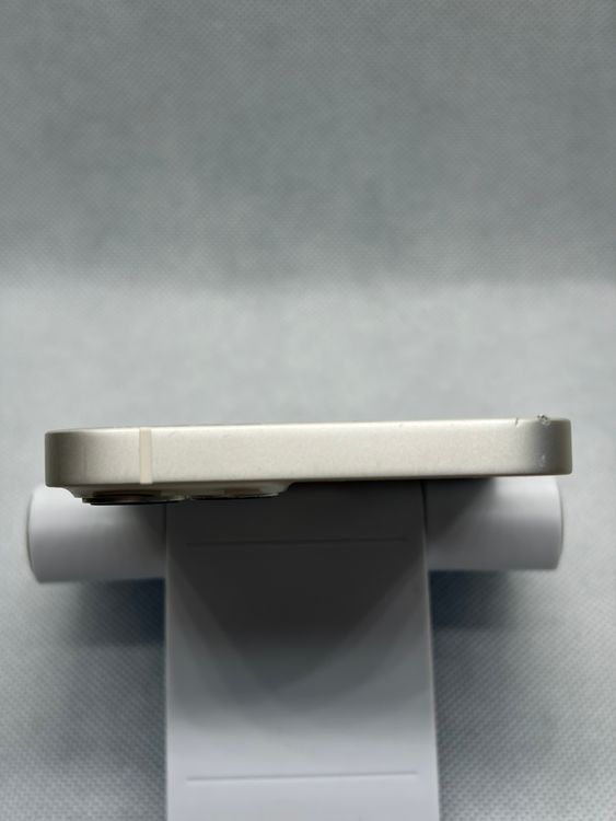 ���Хåƥ꡼80% SIM�ե꡼ iPhone13 128GB �������饤��