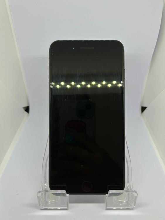 ��SIM�ե꡼ iPhone7Plus  32GB �֥�å�