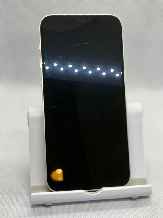 ���Хåƥ꡼84% SIM�ե꡼ iPhone12 64GB ���꡼��