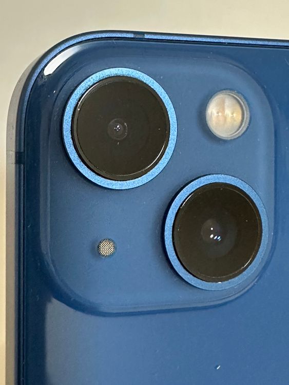 ���Хåƥ꡼85% SIM�ե꡼ iPhone13 128GB �֥롼