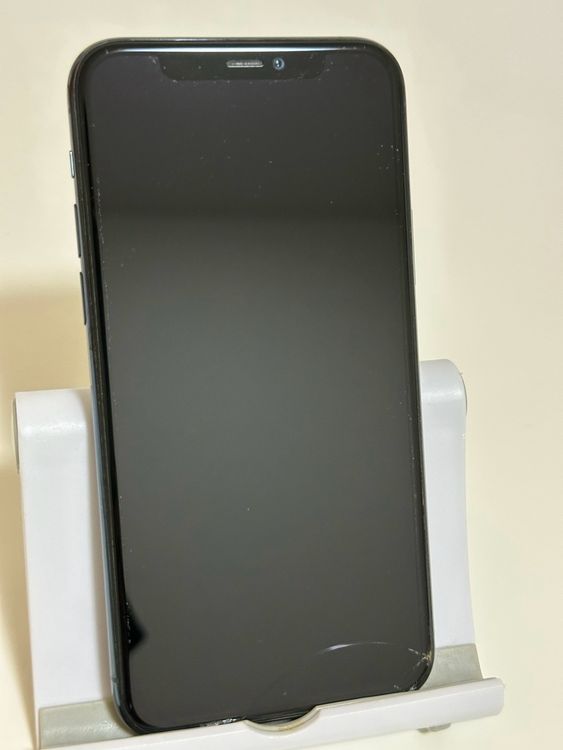 ���Хåƥ꡼87% docomo iPhone11Pro 256GB �ߥåɥʥ��ȥ��꡼��