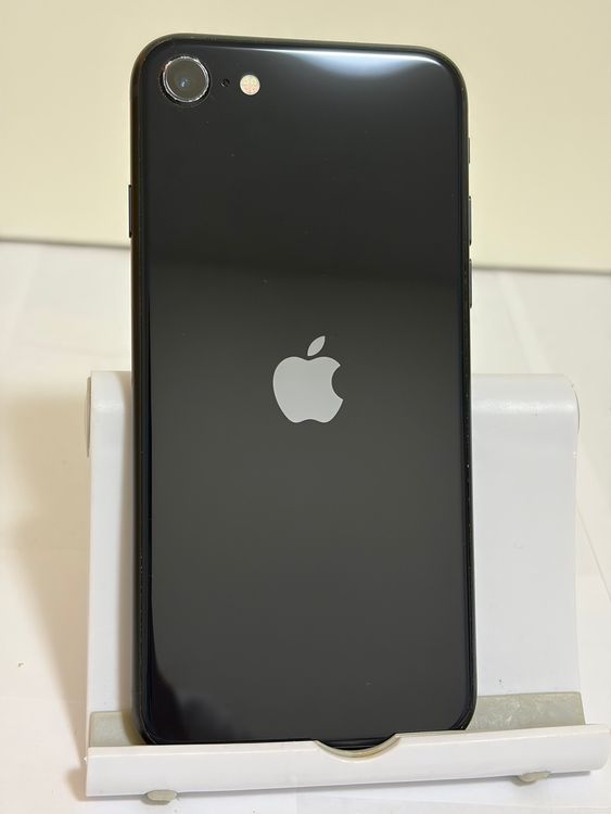 ���Хåƥ꡼80% SIM�ե꡼ iPhoneSE ��3���� 64GB �ߥåɥʥ���