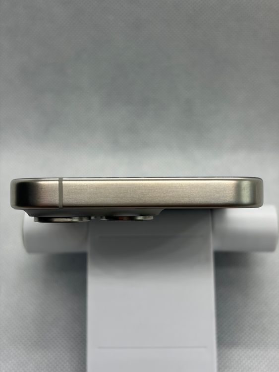 ��Ķ���� SIM�ե꡼ iPhone15Pro 512GB �ʥ���������˥���