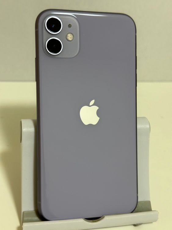 ���Хåƥ꡼81% SIM�ե꡼ iPhone11 64GB �ѡ��ץ�