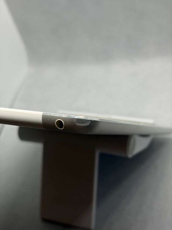 ���ϥԥͥ��ͥå� iPad mini 2 64GB ����С� docomo