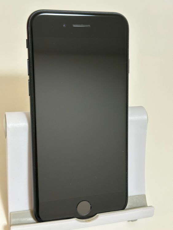 ������ �Хåƥ꡼80% SIM�ե꡼ iPhoneSE ��3���� 64GB �ߥåɥʥ���