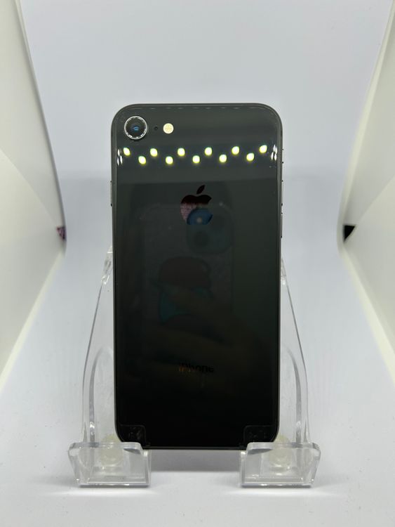 ��SIM�ե꡼ iPhone8  64GB ���졼 �Хåƥ꡼84%