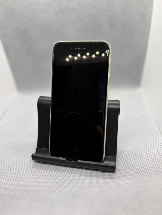 ���ϥԥͥ��ͥå� SIM�ե꡼ iPhoneSE ��3���� 64GB �������饤�� �Хåƥ꡼86%