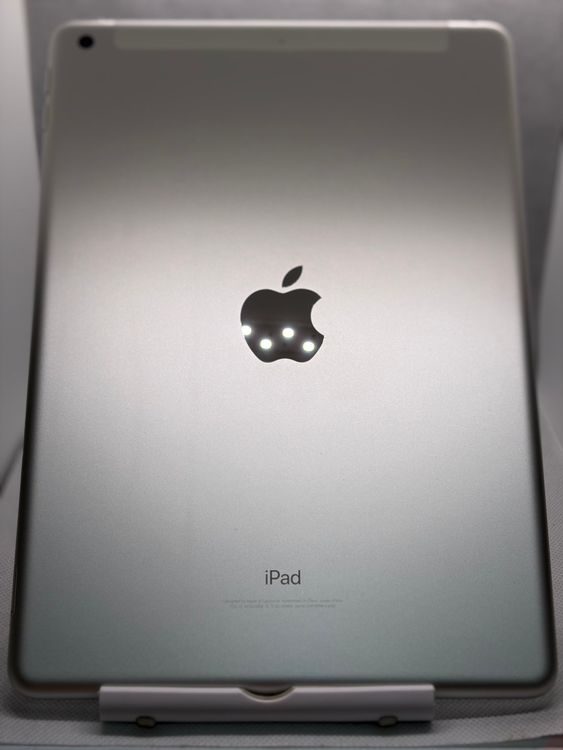 ��SIM�ե꡼ iPad ��6���� 32GB ����С�