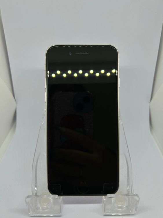 ��SIM�ե꡼ iPhoneSE��3����  64GB �������饤�� �Хåƥ꡼76%