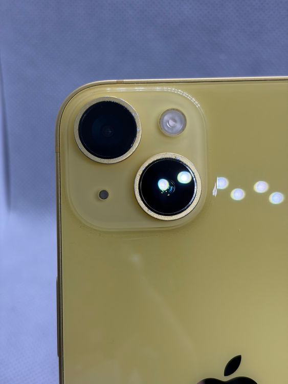 ���Хåƥ꡼90% SIM�ե꡼ iPhone14 128GB ��������