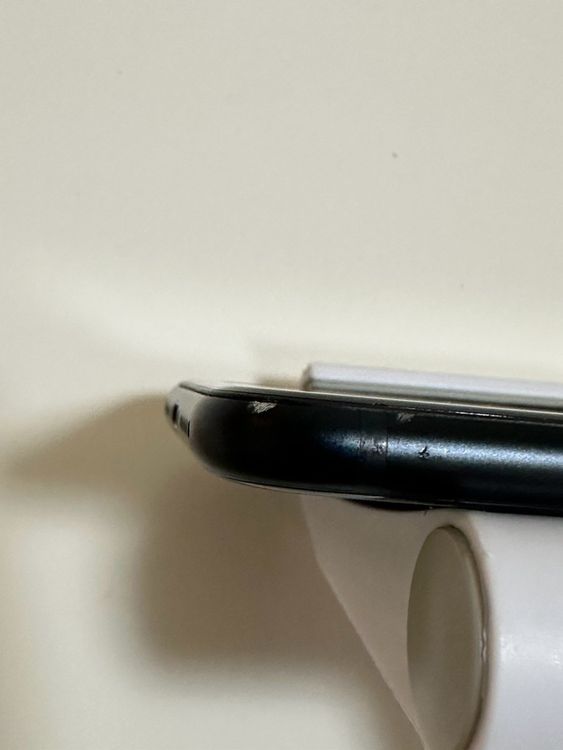 ���Хåƥ꡼89% SIM�ե꡼ iPhoneSE ��3���� 64GB �ߥåɥʥ���