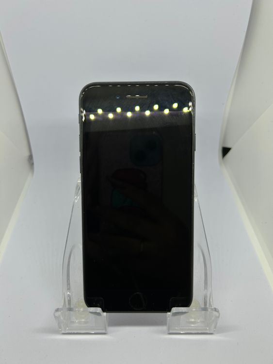 ��SIM�ե꡼ iPhoneSE��3����  64GB �ߥåɥʥ��� �Хåƥ꡼100%