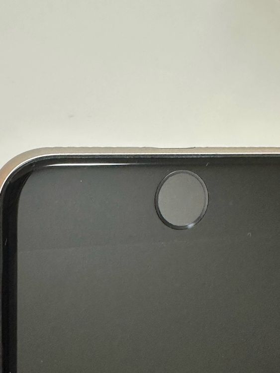 ���Хåƥ꡼100% Ķ���� SIM�ե꡼ iPhoneSE ��3���� 64GB �������饤��