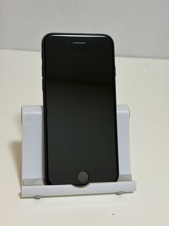 ���Хåƥ꡼90% SIM�ե꡼ iPhoneSE ��3���� 128GB �ߥåɥʥ���