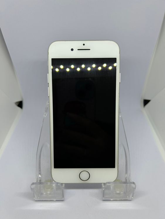 ���Хåƥ꡼93% SIM�ե꡼ iPhone7 32GB ����С�