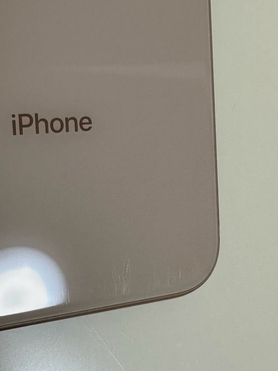 ���Хåƥ꡼84% SIM�ե꡼ iPhone8 64GB �������