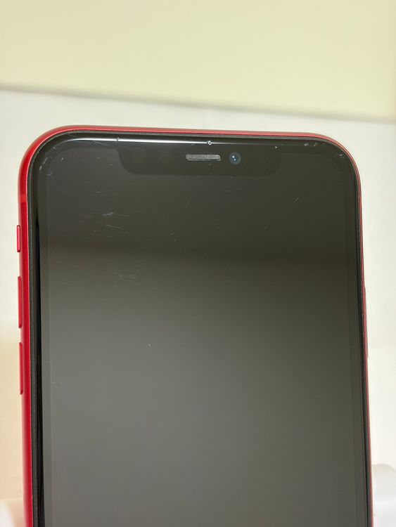 ���Хåƥ꡼84% SIM�ե꡼ iPhone11 64GB ��å�