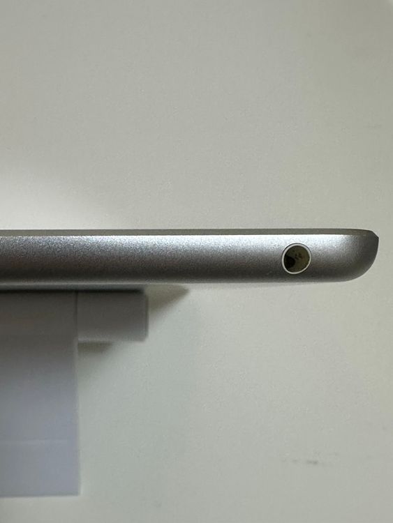 ��iPad ��6���� 32GB ����С� Wi-Fi��ǥ�