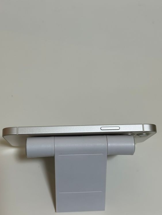 ��SIM�ե꡼ iPhone12 64GB �ۥ磻��