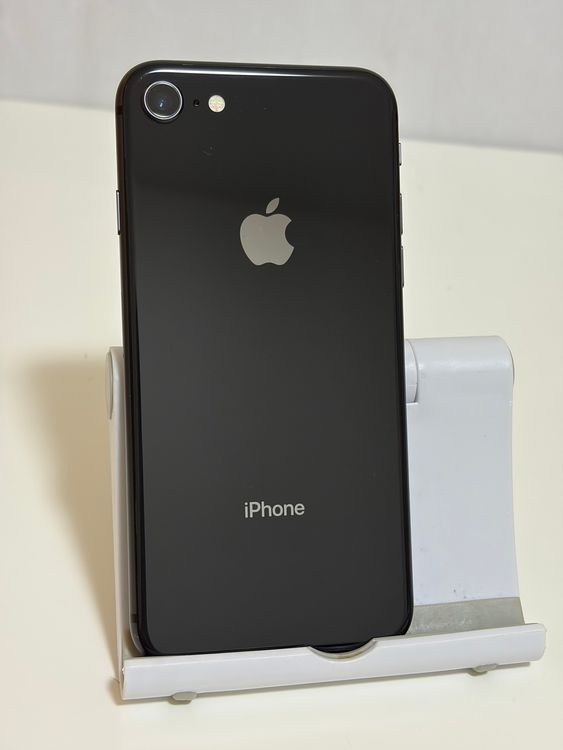 ���Хåƥ꡼94% SIM�ե꡼ iPhone8 64GB ���ڡ������쥤