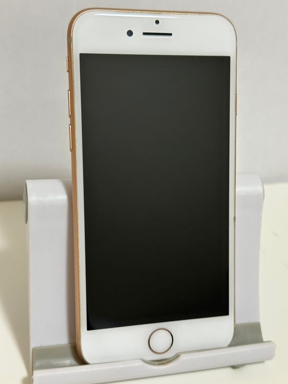 ��Ķ���� �Хåƥ꡼86% SIM�ե꡼ iPhone8 64GB �������
