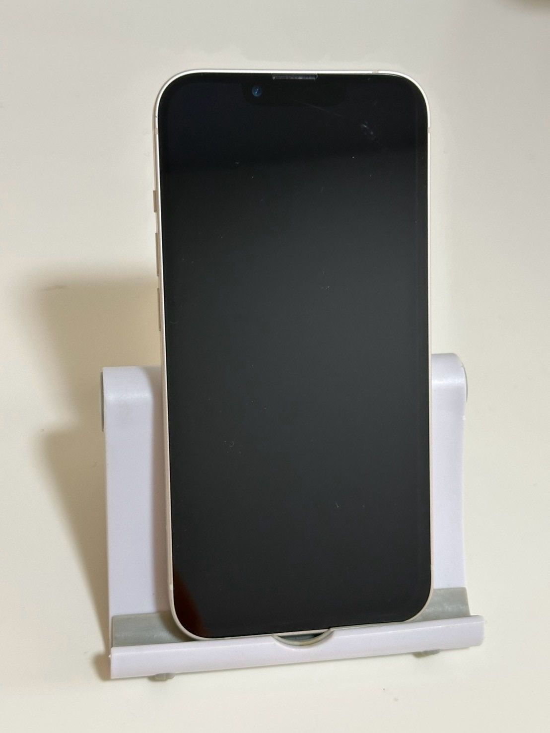 iPhone 13 スターライト SIMフリー バッテリー80% ムスビー｜○バッテリー80% SIMフリー iPhone13 128GB スターライト