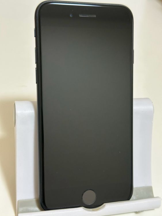 ��SIM�ե꡼ iPhoneSE ��3���� 128GB �ߥåɥʥ���