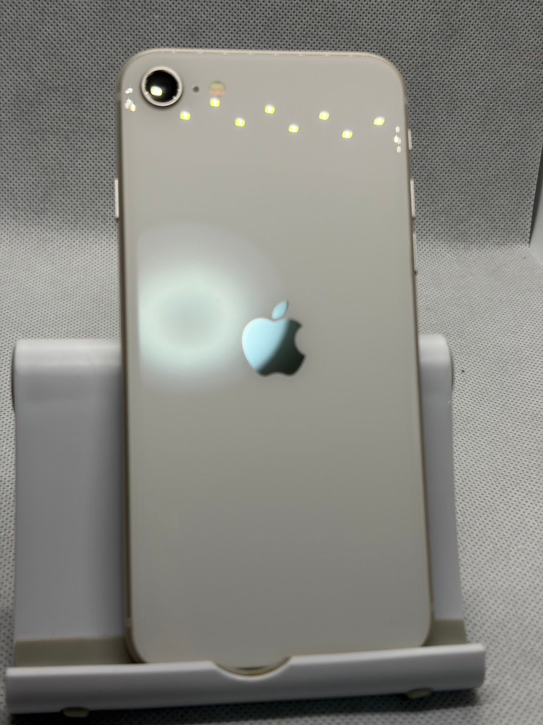 ムスビー｜○超美品 SIMフリー iPhoneSE 第3世代 64GB スターライト