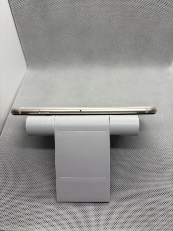 ���ϥԥͥ��ͥå� SIM�ե꡼ iPhoneSE ��3���� 64GB �������饤�� �Хåƥ꡼86%