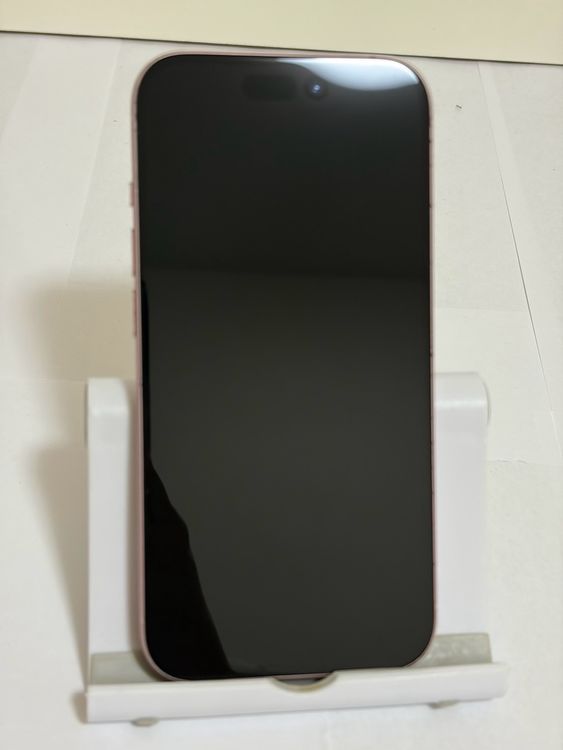 ���Хåƥ꡼86% SIM�ե꡼ iPhone15 128GB �ԥ�