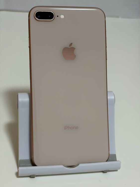 ���Хåƥ꡼87% SIM�ե꡼ iPhone8Plus 256GB �������