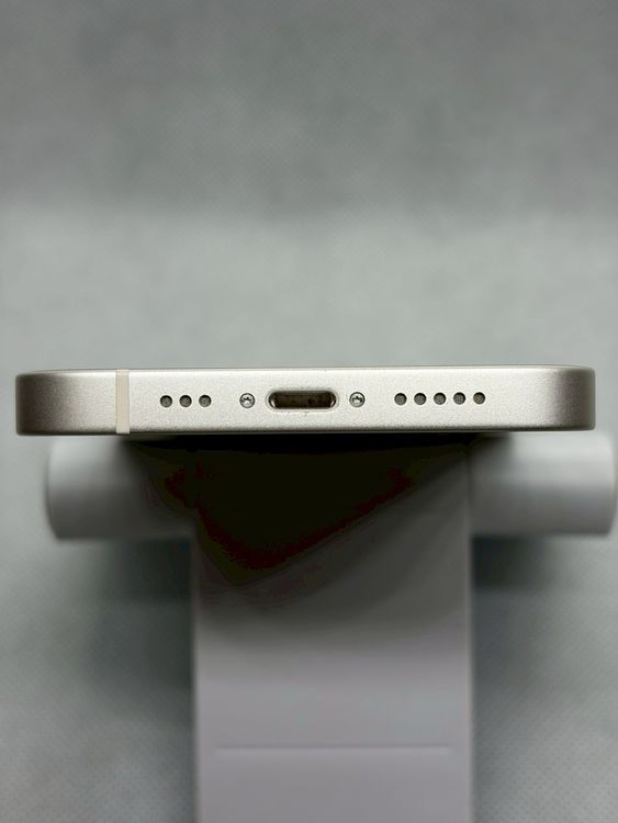 ���Хåƥ꡼84% Ķ���� SIM�ե꡼ iPhone14 128GB �������饤��