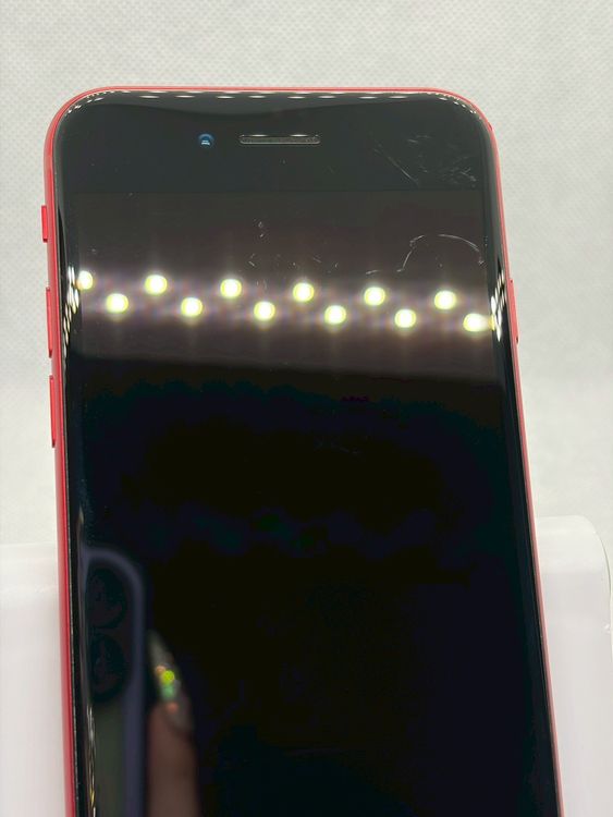 ���Хåƥ꡼86% SIM�ե꡼ iPhoneSE ��3���� 128GB ��å�