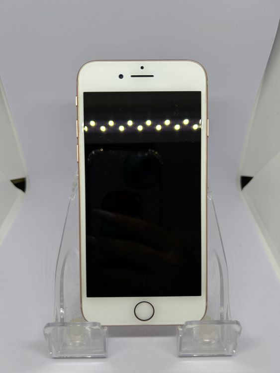 ��SIM�ե꡼ iPhone8  64GB ������� �Хåƥ꡼76%