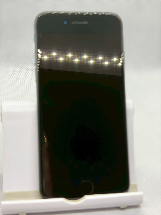 ���Хåƥ꡼93% SIM�ե꡼ iPhoneSE ��3���� 64GB �ߥåɥʥ���