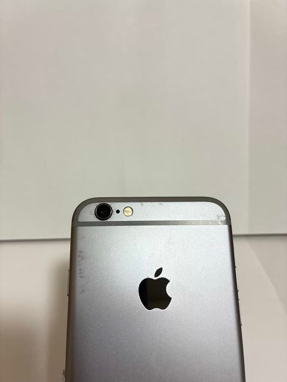 ���Хåƥ꡼81% iPhone6s 32GB ���졼   ����̵��