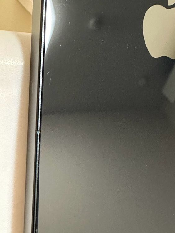 ���Хåƥ꡼82% SIM�ե꡼ iPhone13 128GB �ߥåɥʥ���