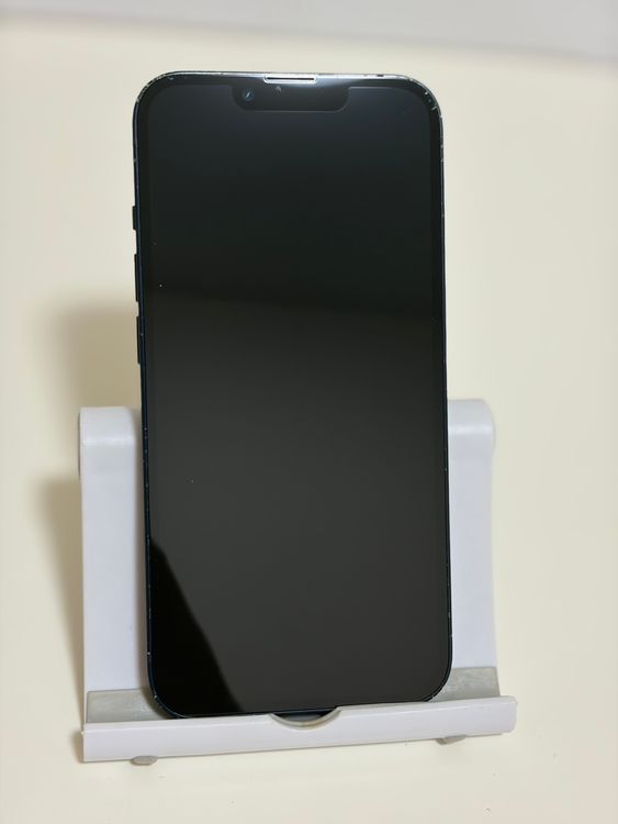 ���Хåƥ꡼81% SIM�ե꡼ iPhone13 128GB �ߥåɥʥ���