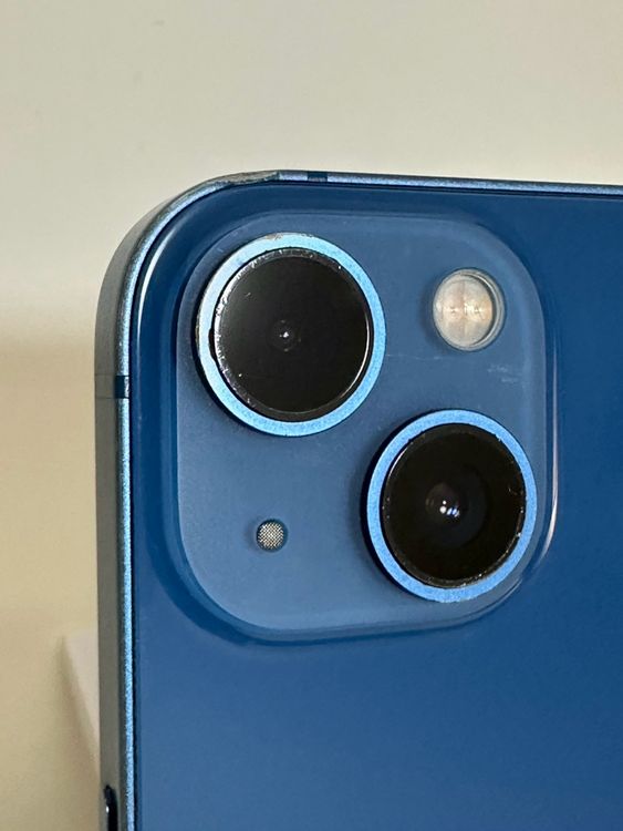 ���Хåƥ꡼84% SIM�ե꡼ iPhone13 128GB �֥롼