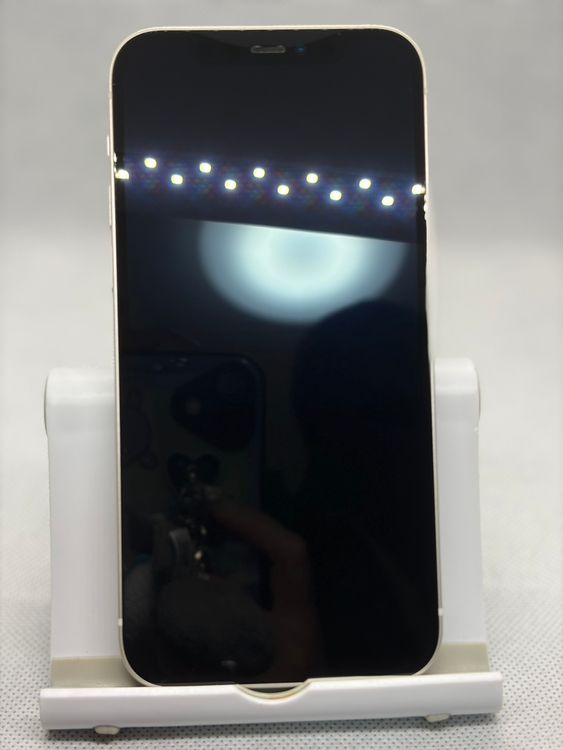 ���Хåƥ꡼85% SIM�ե꡼ iPhone12 64GB �ۥ磻��
