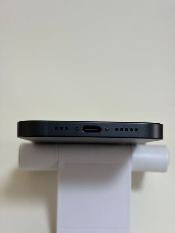 ������̤���� SIM�ե꡼ iPhone16e 256GB �֥�å�