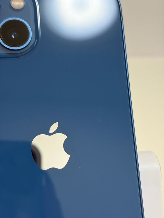 ���Хåƥ꡼85% SIM�ե꡼ iPhone13 128GB �֥롼