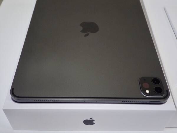 ムスビー｜新品同様 iPad Pro 11インチ（第2世代) 128GB Wi-Fiモデル 