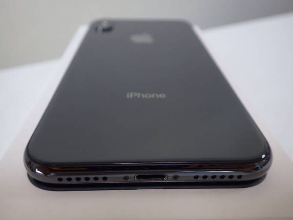 ムスビー｜新品同様 Appleストア購入 SIMフリー版 iPhoneX 256GB  