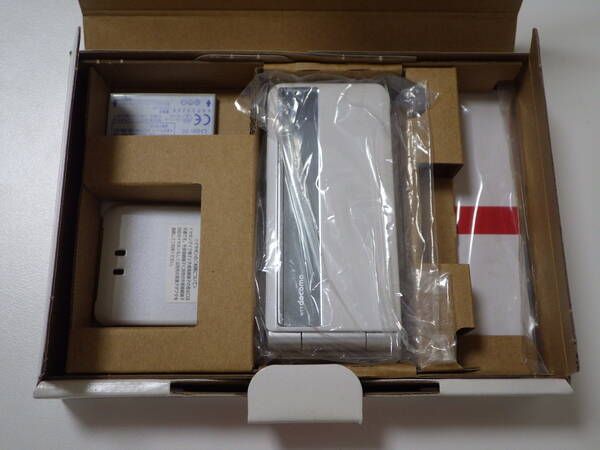 ���� docomo P-07B �ۥ磻�� ����̵��