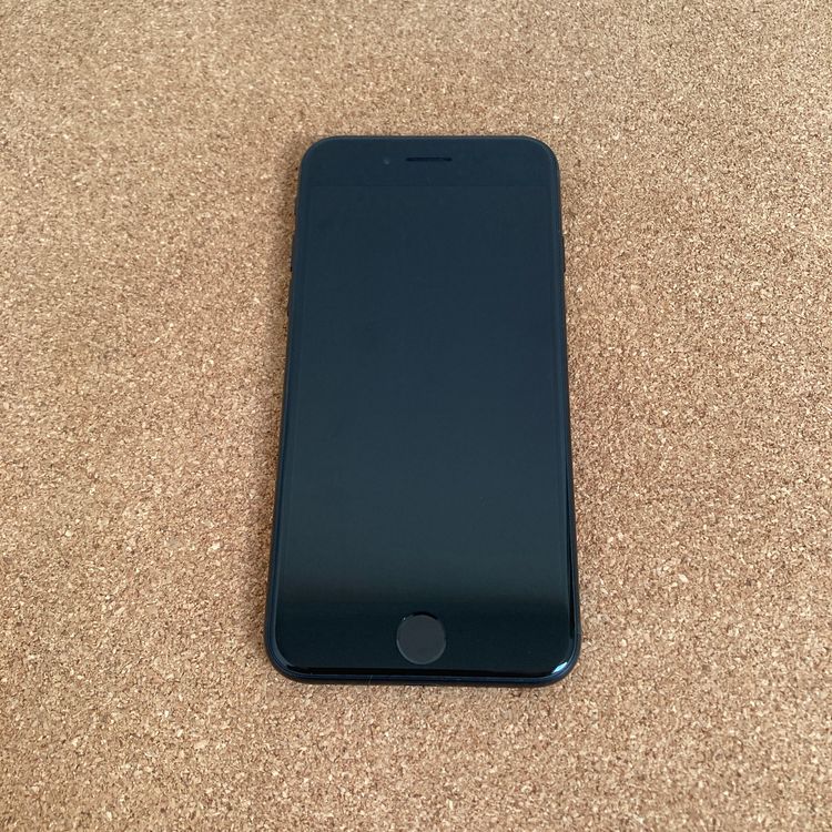 533ᤤԾ۽Хåƥ꡼100%iPhoneSE3 3 64GB SIMե꡼