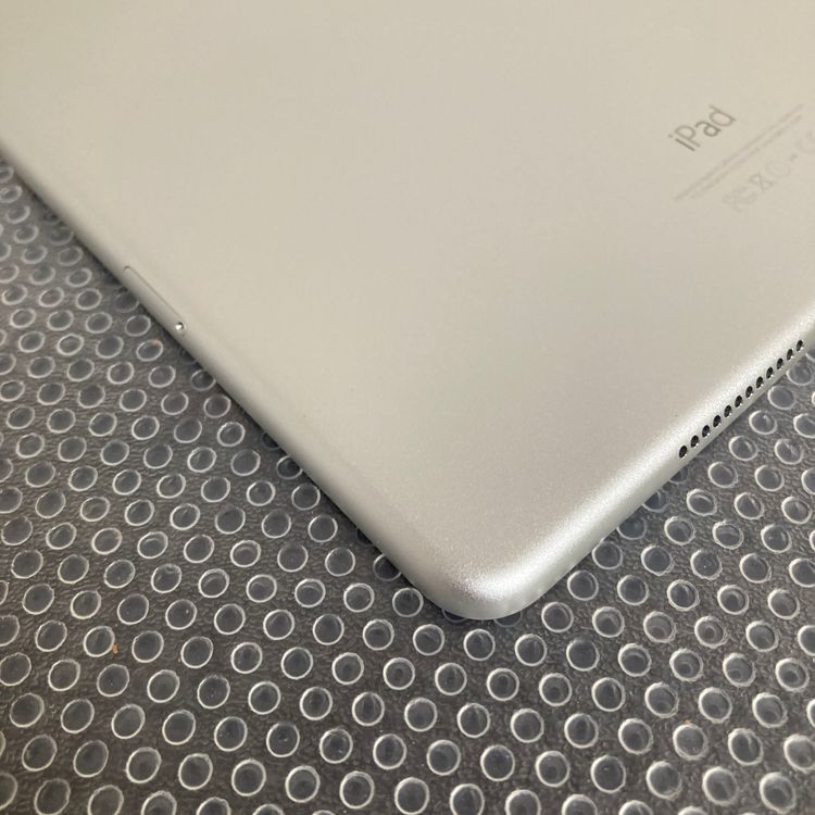 2���ᤤ�Ծ�����iPad Pro 32GB 9.7����� SIM�ե꡼��