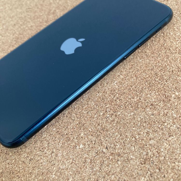538ᤤԾ۽Хåƥ꡼100%iPhoneSE3 3 64GB SIMե꡼