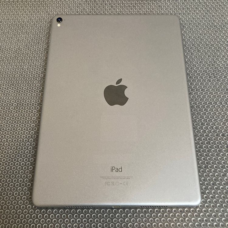 1���ᤤ�Ծ�����iPad Pro 128GB 9.7����� WIFI��ǥ��